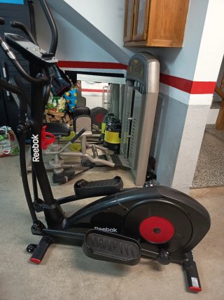 Reebok One GX50 Cross Trainer - Negro/Rojo
