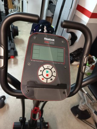 Reebok One GX50 Cross Trainer - Negro/Rojo