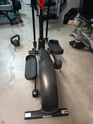 Reebok One GX50 Cross Trainer - Negro/Rojo