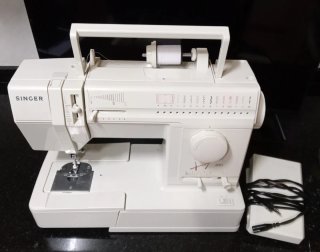 Máquina de coser Singer 200