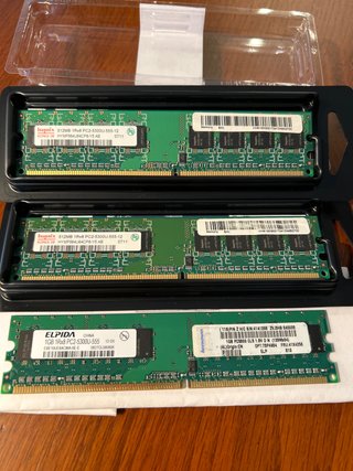 3x Módulos RAM Hynix/Elpida 512MB + 1GB PC2-5300U