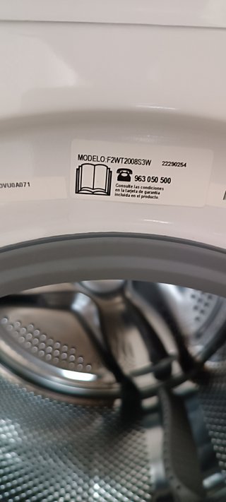 Lavadora LG F2WT2008S3W (2024) perfecto estado.
