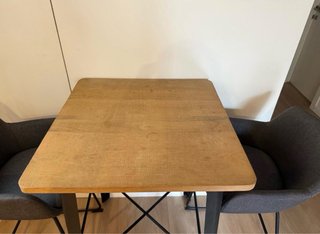 Mesa alta Maisons du Monde madera y metal