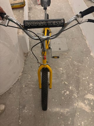 derbi BMX clásica cuadro plano amarilla