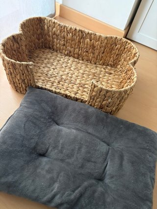 Letto per cani intrecciato