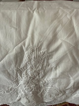 Sábanas antiguas bordadas JM