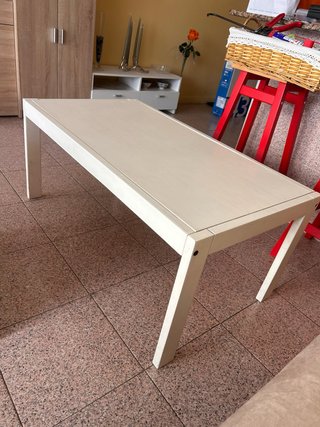 Mesa de centro blanca de madera