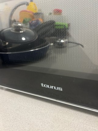 Microondas Taurus plateado