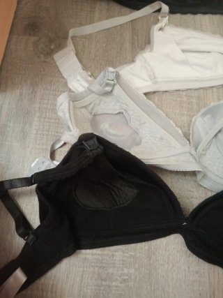 Lote 4 Sujetadores, vestido y pantalones.