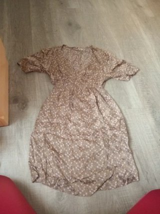 Lote 4 Sujetadores, vestido y pantalones.