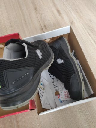 Zapatos seguridad COFRA velcro