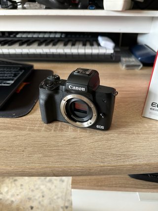 Canon EOS M50 Mark II ¡COMO NUEVA!