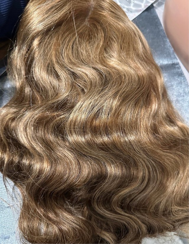 Peluca pelo humano EMILIA Caramelo Rubi