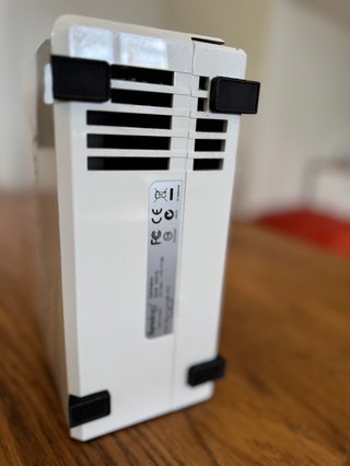 1 x NAS Synology DS215j (Sin discos)