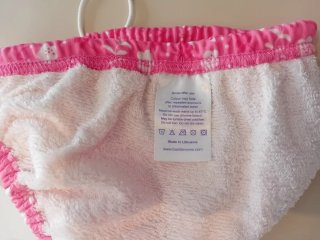 Pañal bañador rosa estampado flores
