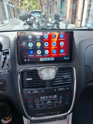 Lancia Voyager 2013