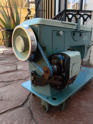 Máquina de coser Alfa Alfamatic 109