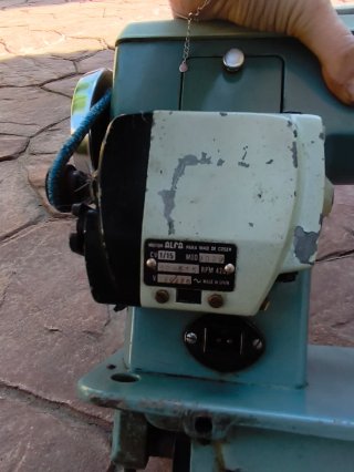 Máquina de coser Alfa Alfamatic 109