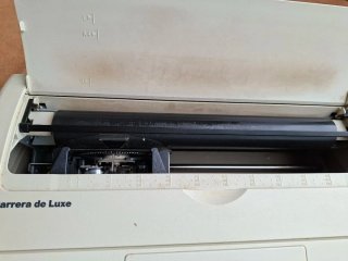 Máquina de escribir Olympia Carrera de Luxe