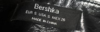 Falda mini Bershka efecto piel