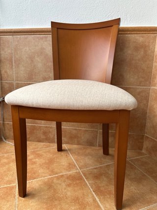 Pack de 4 Sillas de madera con asiento tapizado