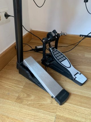 Batería electrónica con módulo Roland TD-07