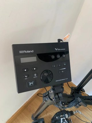 Batería electrónica con módulo Roland TD-07