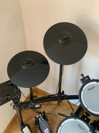 Batería electrónica con módulo Roland TD-07