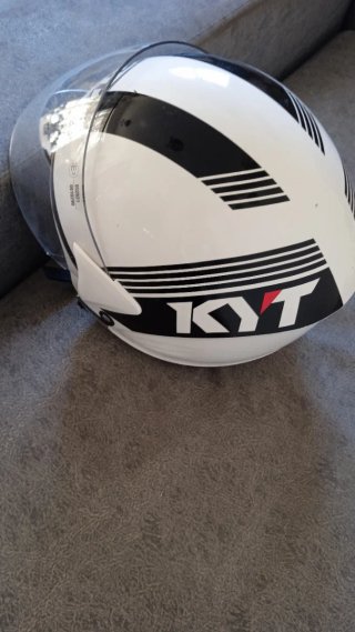 Casco Moto KYT Talla S Blanco y Negro