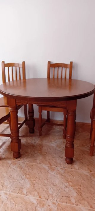 Mesa comedor + 4 sillas madera maciza
