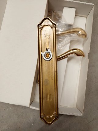 Manivelas para puertas doradas