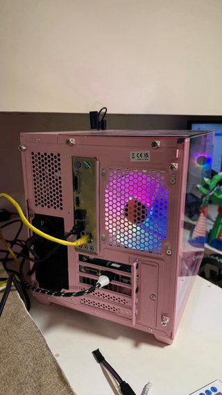 PC Gaming Ryzen 3 2200G RX 560 4GB