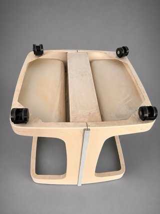 Mesa con ruedas vintage