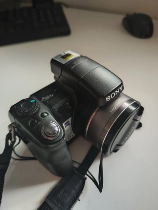 Sony cámara DSC-H9
