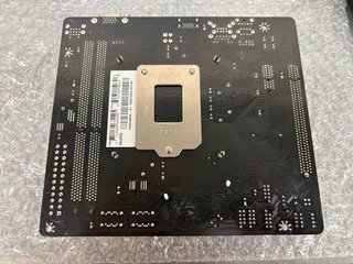 Biostar H61MHV2 + i5-3470 + 6Gb RAM