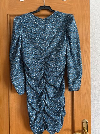Vestido corto floral azul manga larga