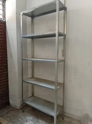 Estantería metálica plateada de 6 baldas