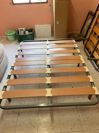 Somier metálico con láminas de madera