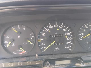 Mercedes-Benz Clase E 1985