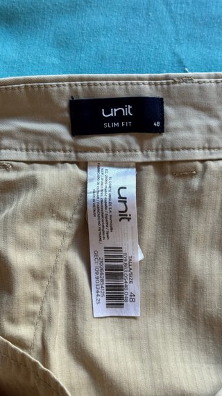 Pantalón chino beige