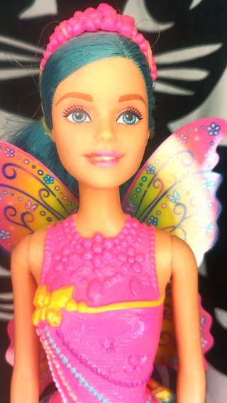 2 Barbies Hada Dreamtopia Color Reveal