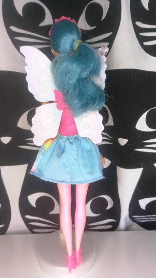 2 Barbies Hada Dreamtopia Color Reveal