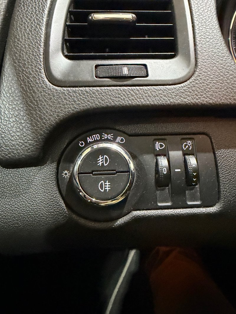 Opel Insignia 2017, foto 15