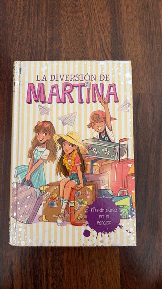 Un desastre de cumpleaños, y los demás de la foto.