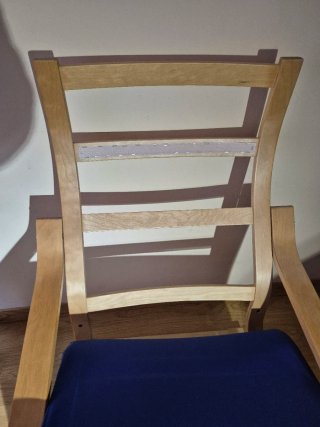 Silla Poäng Ikea azul y madera