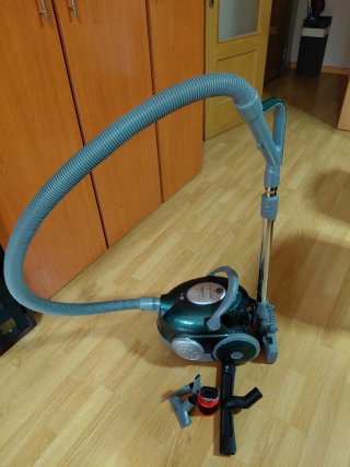 Aspiradora LG CYKING V-CB911NTQ 1600W
