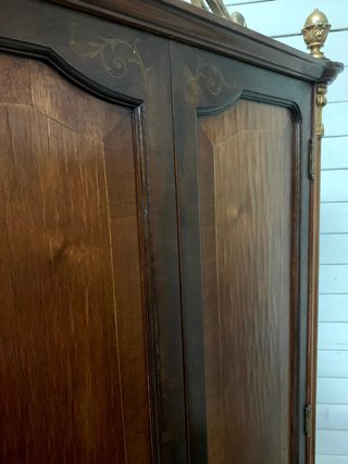 Armario antiguo madera. Estanteria