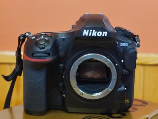 Cámara Digital Nikon D850 con objetivo Nikon Negra