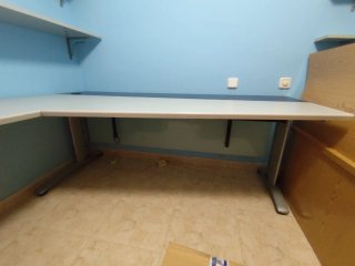 Mesa de escritorio esquinera