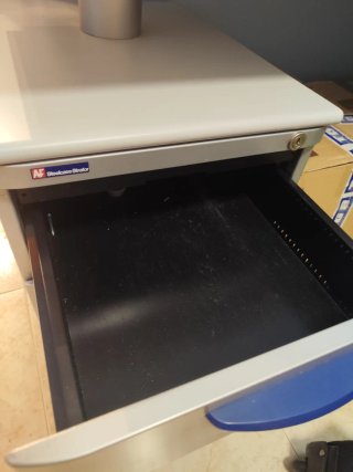Mesa de escritorio esquinera